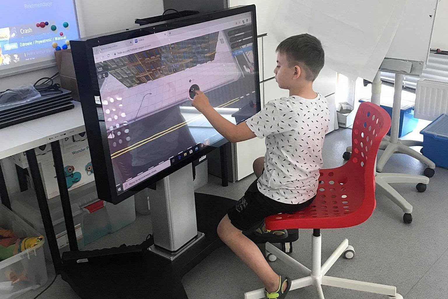 Półkolonie - Gry na interaktywnym monitorze