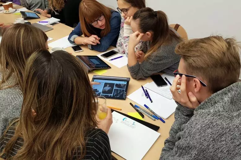 Studenci marketing społecznościowy warsztaty