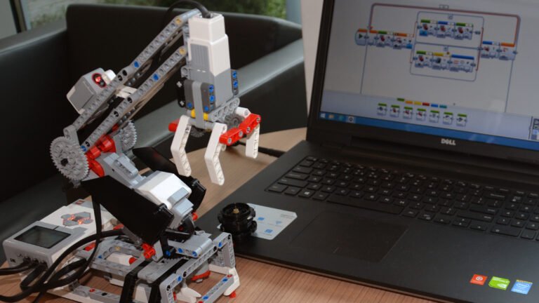 Robot LEGO komputer