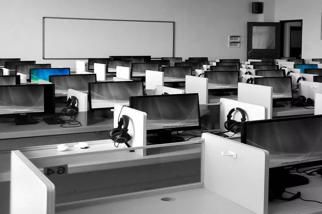 Szkoła rekomendacje zakupy sprzęt oprogramowanie